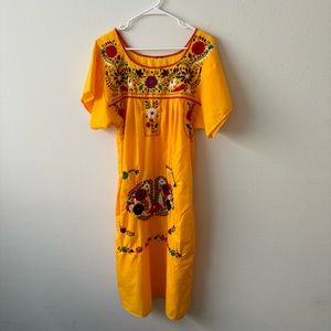 Flor de Luz Mexican handmade dress in Yellow